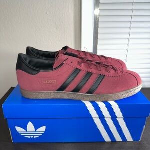 Adidas Lifestyle Stadt Shoes Men Burgundy.